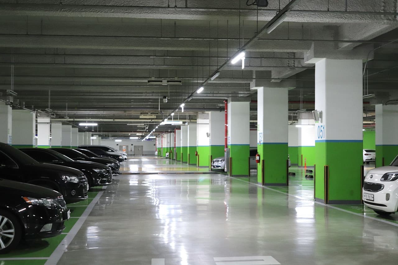駐車場業界のM&A事情とは？業界の動向や事例を解説！