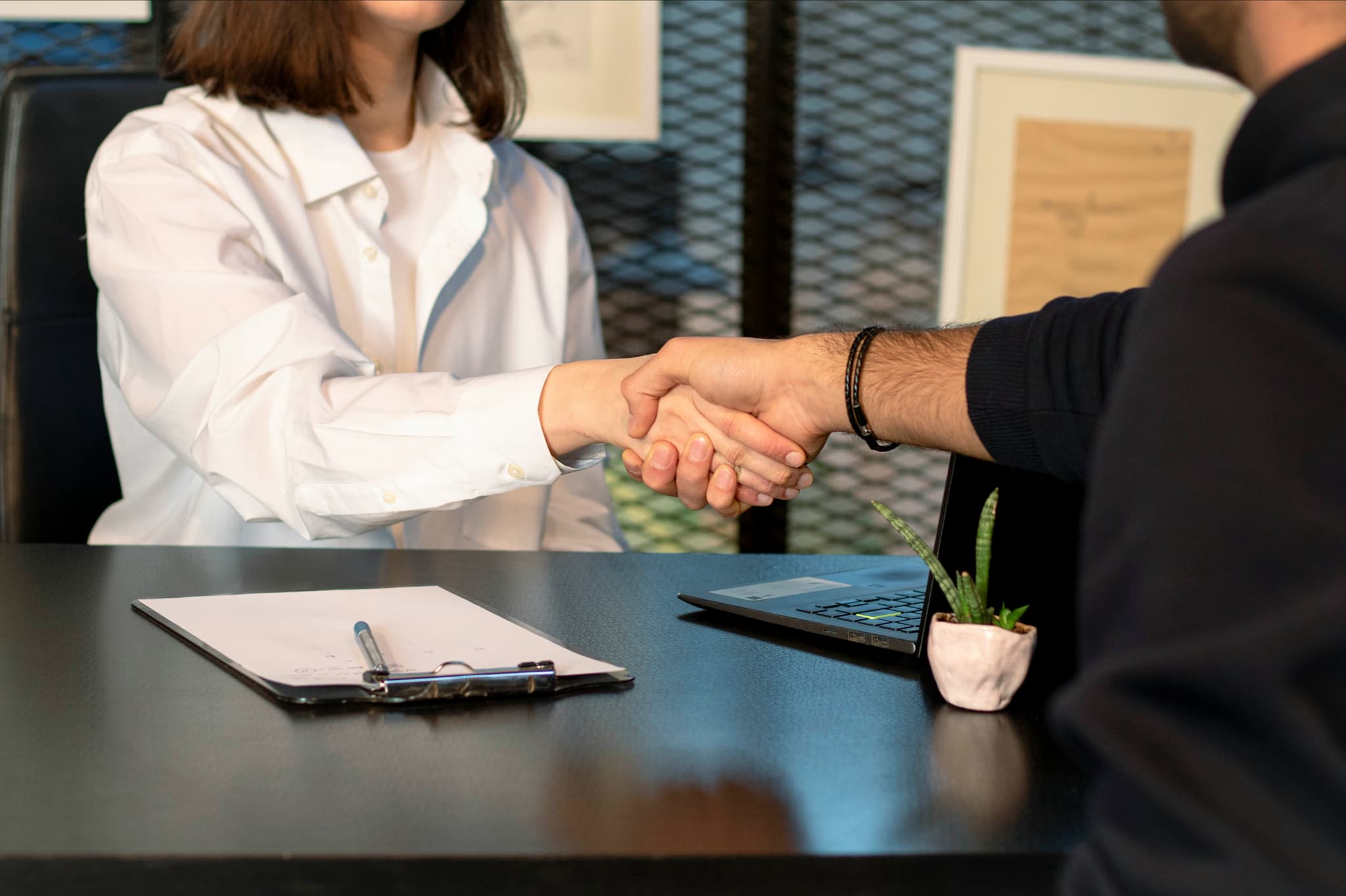 健康関連小売企業のM&A成功事例──赤字決算からブランド承継・成長へ