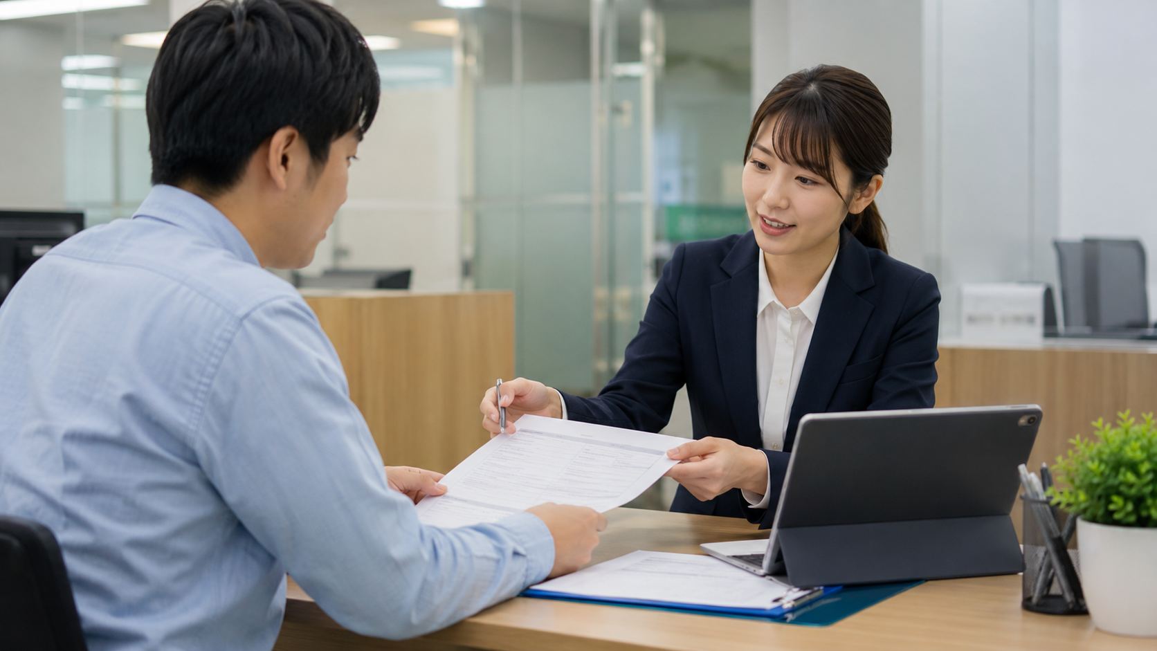 事業承継で生命保険を活用する方法とは？5つの資金対策と注意点を解説